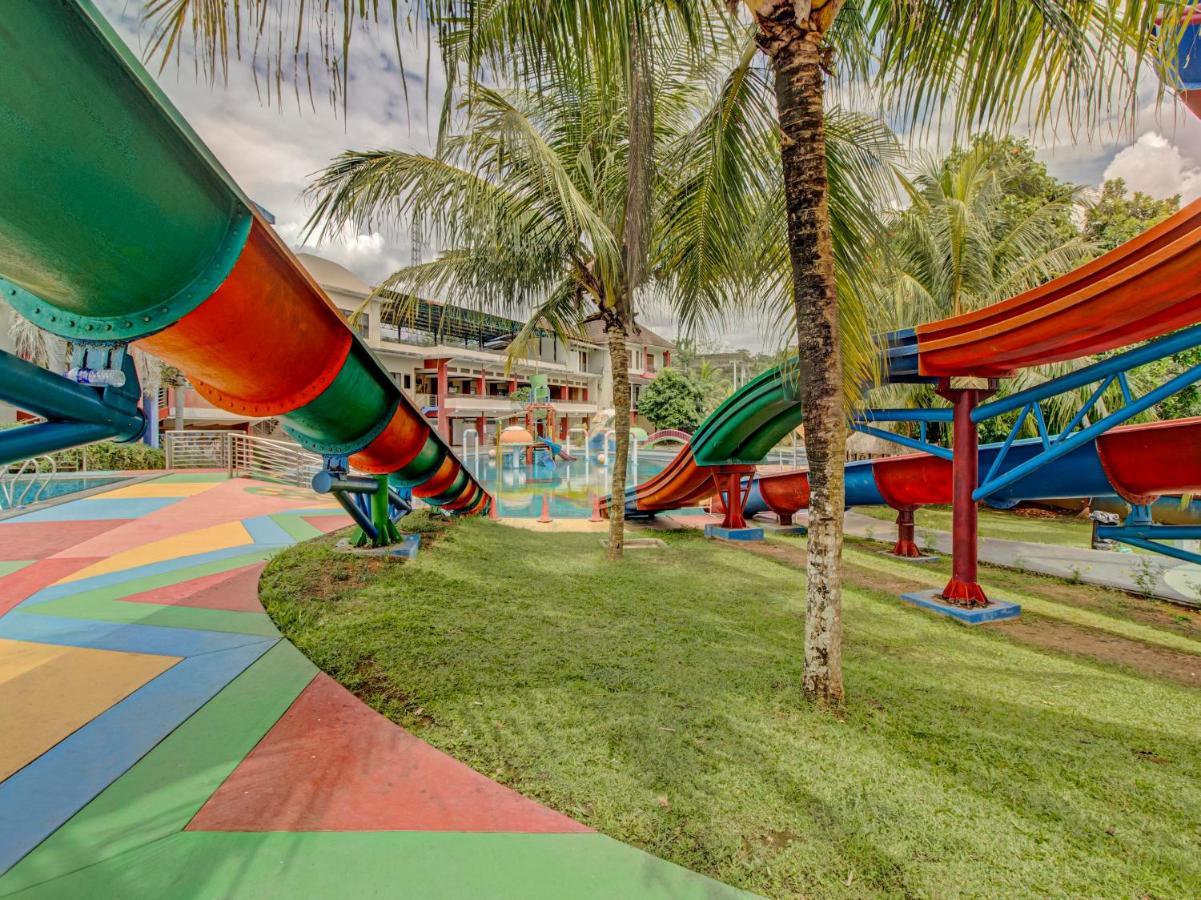 Oyo 89997 Hotel Bumi Kedaton Waterpark Bandar Lampung Dış mekan fotoğraf